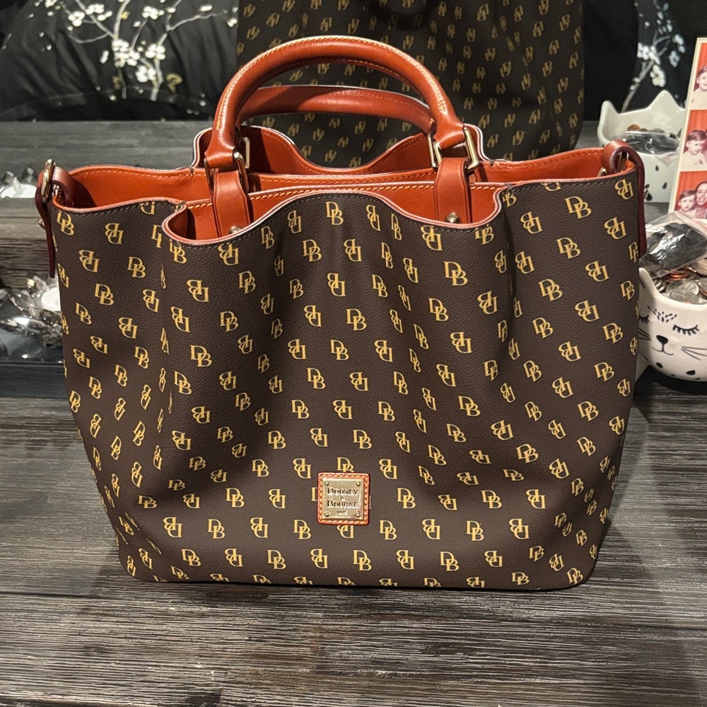 Dooney & Bourke Brown Tote with Gold Accents New with out tags